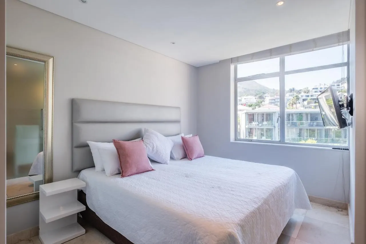 Apartment Beach Vista By Totalstay Cape Town